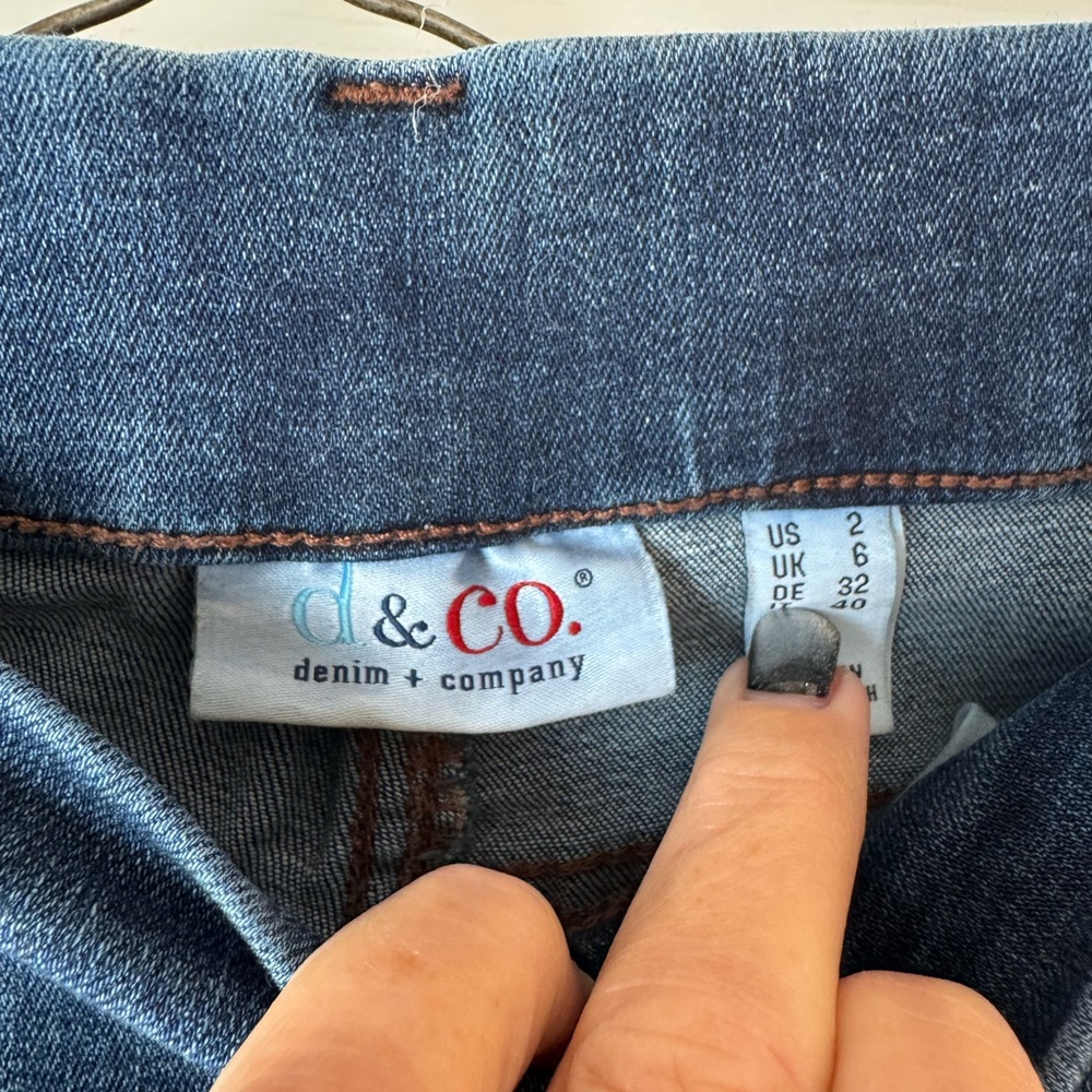 Denim and Co pull on jeans